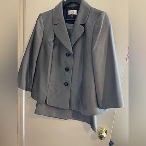 Women’s 2piece suit